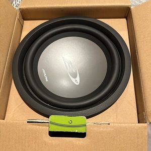 Alpine Subwoofer Speaker- 300 amps Style E10 (NEW)